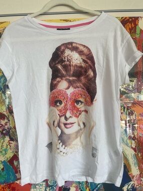 NWT Audrey Hepburn tee